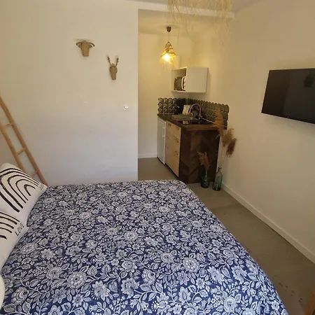 Bed & Breakfast Independante Avec Sdb, Cuisine Et Terrasse
